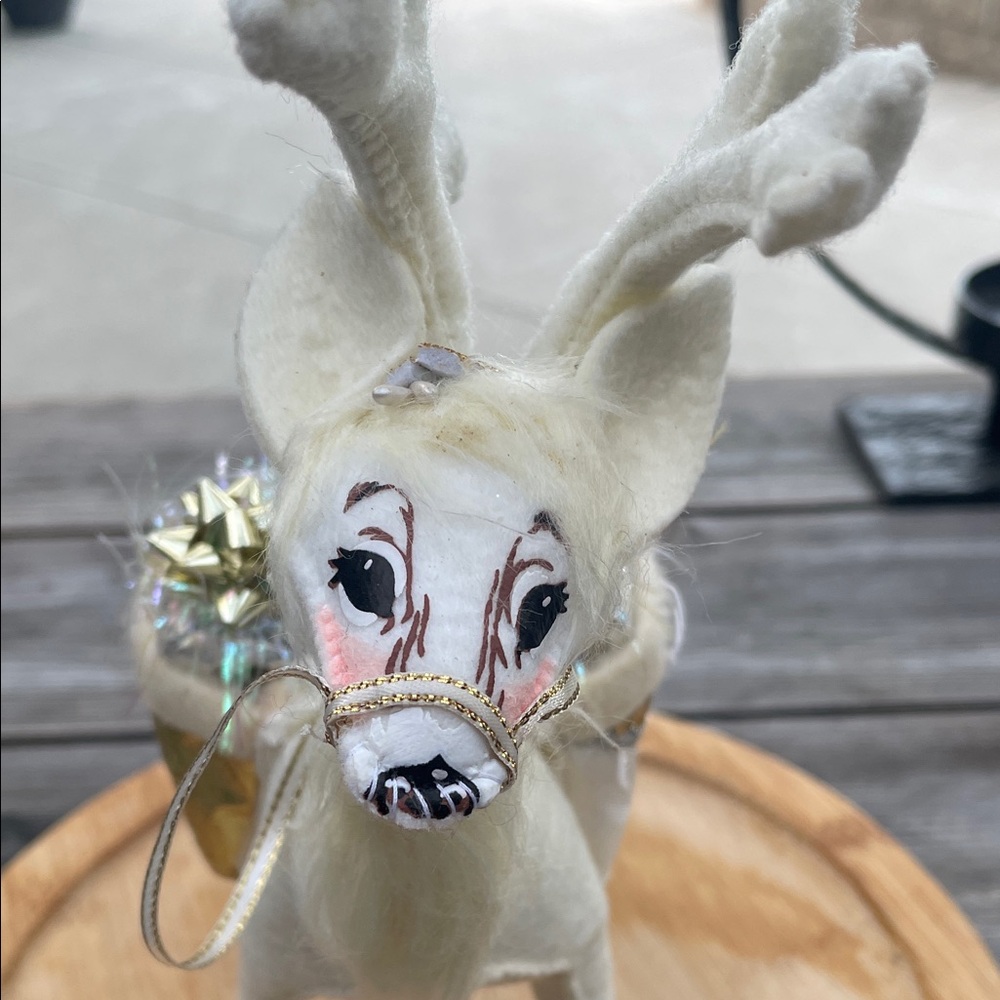 Annalee White Reindeer Figurine - Picture 2 of 9
